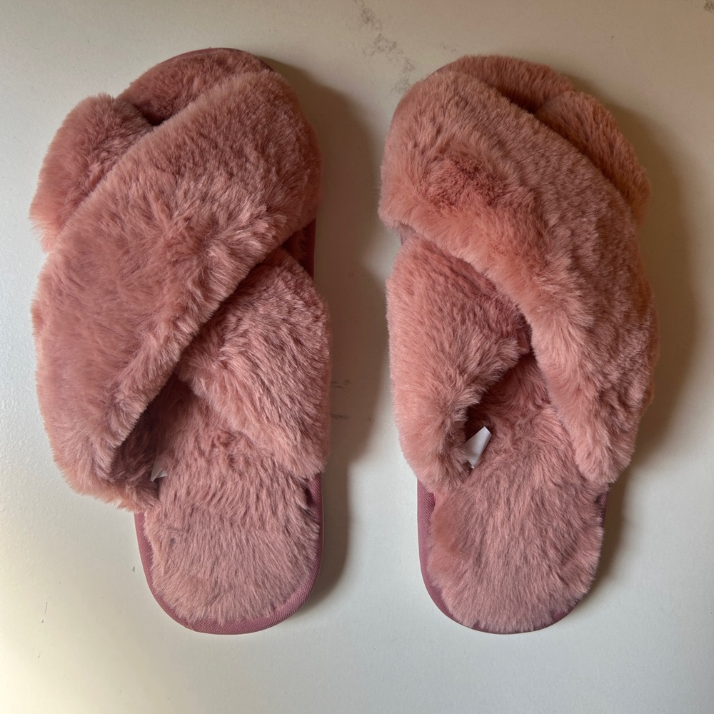 Cozy Pink Faux Fur Slippers